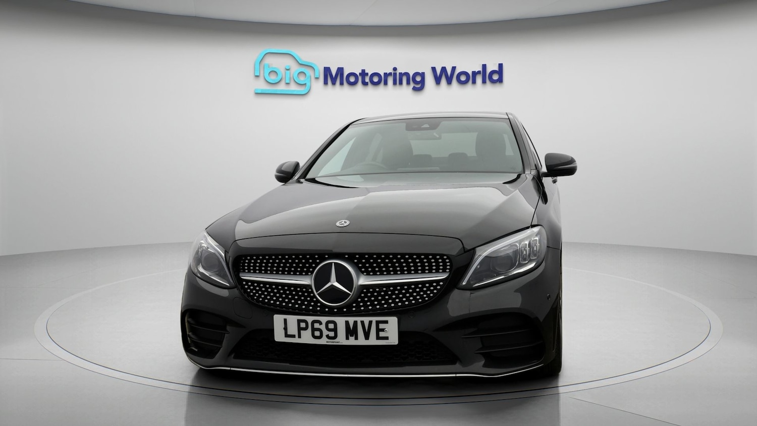 Used Mercedes-Benz C Class 2019 for sale - 77619696: Photo 2