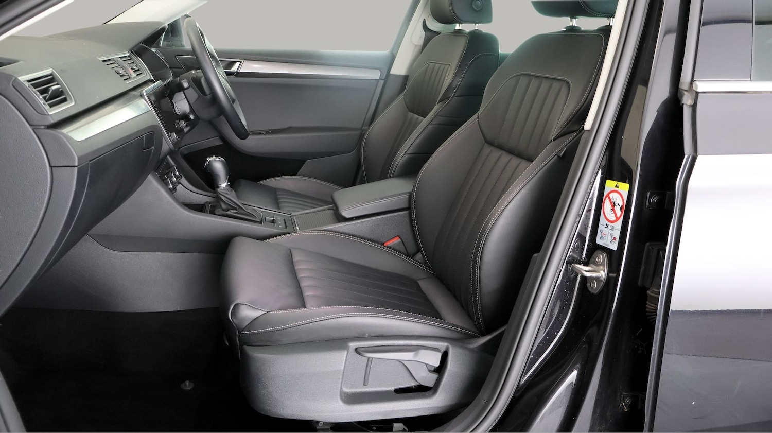 Used Skoda Superb 2023 for sale - 77966616: Photo 13