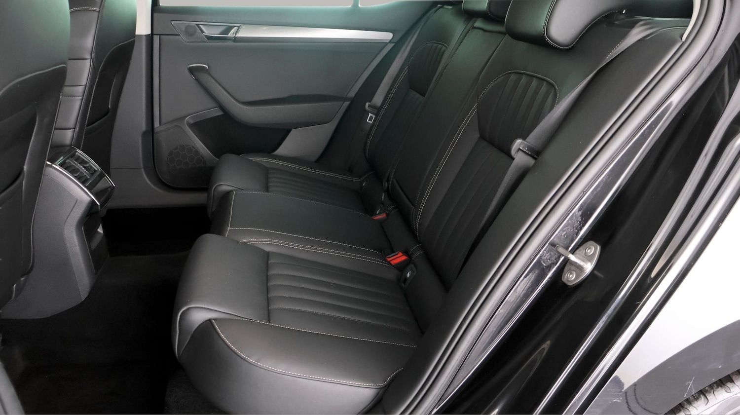 Used Skoda Superb 2023 for sale - 77966616: Photo 15