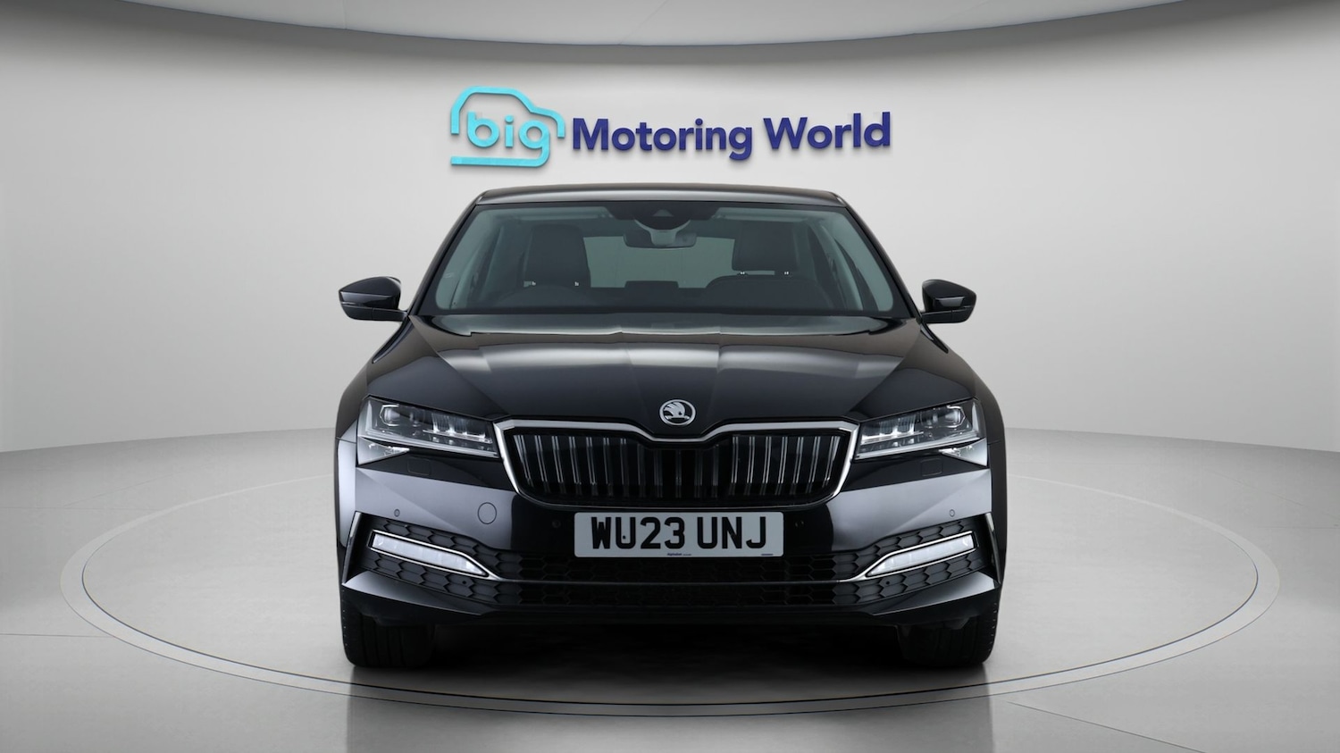 Used Skoda Superb 2023 for sale - 77966616: Photo 2