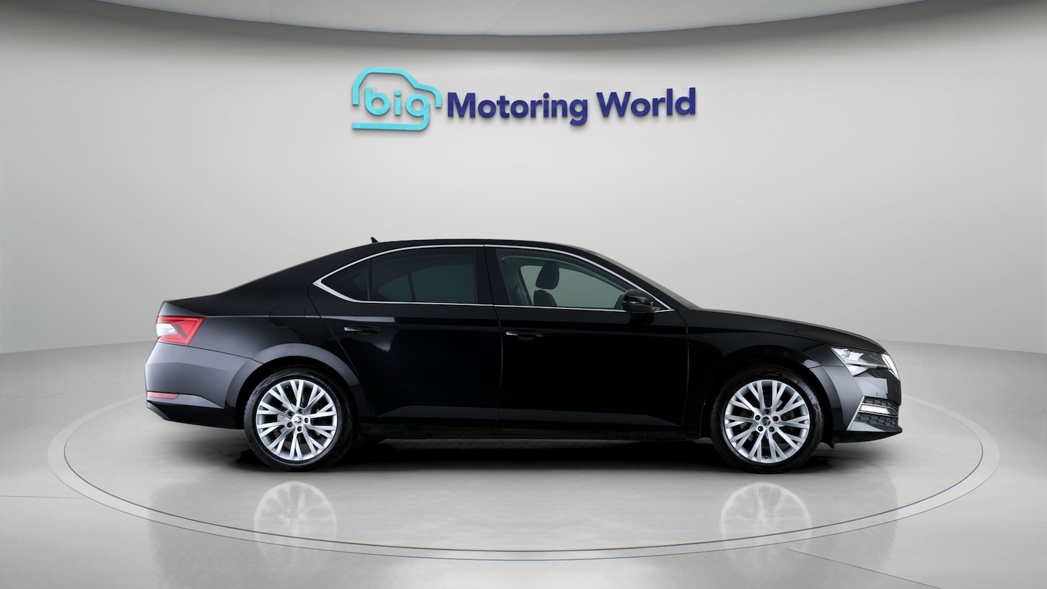 Used Skoda Superb 2023 for sale - 77966616: Photo 8