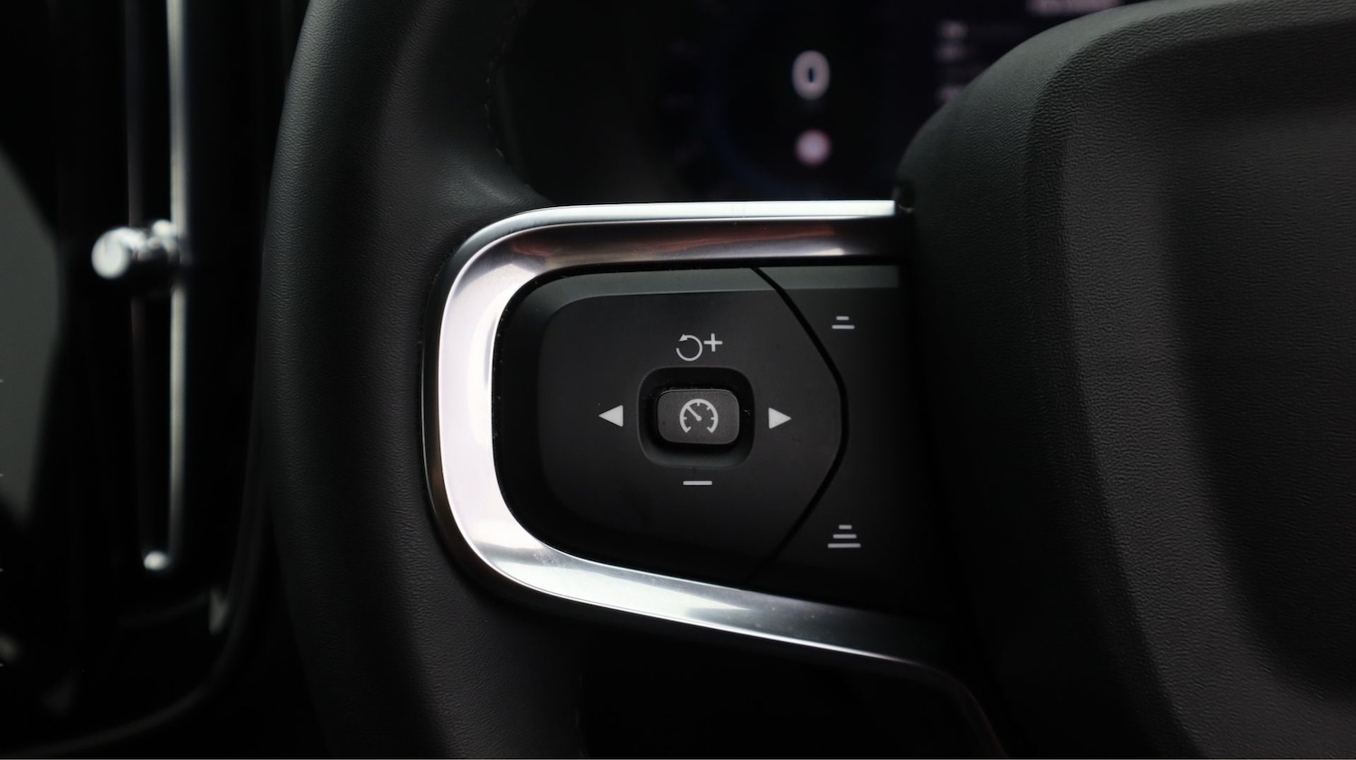 Used Volvo XC40 2023 for sale - 77934887: Photo 20