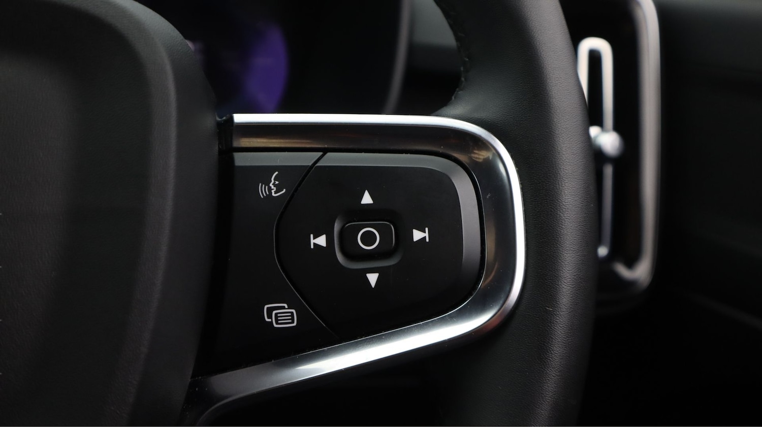 Used Volvo XC40 2023 for sale - 77934887: Photo 22