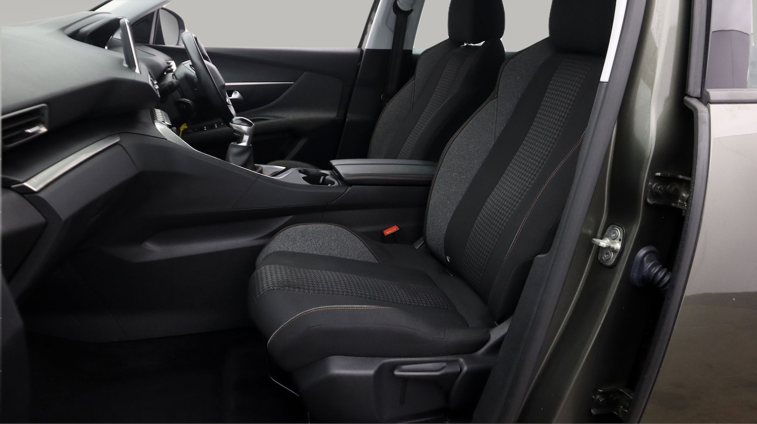 Used Peugeot 3008 2019 for sale - 77329414: Photo 14