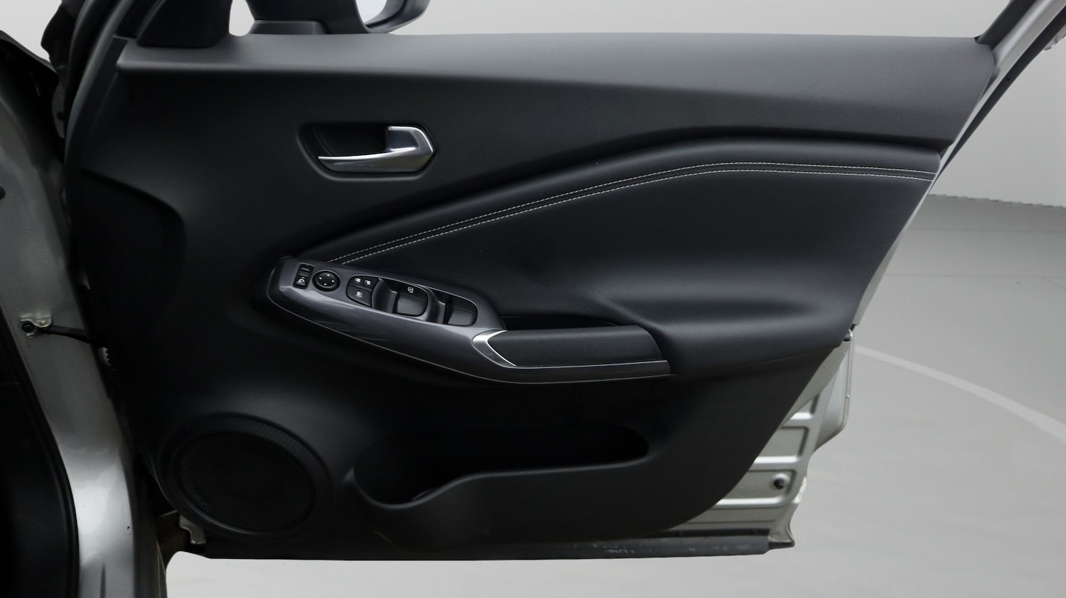 Used Nissan Juke 2023 for sale - 77652440: Photo 15