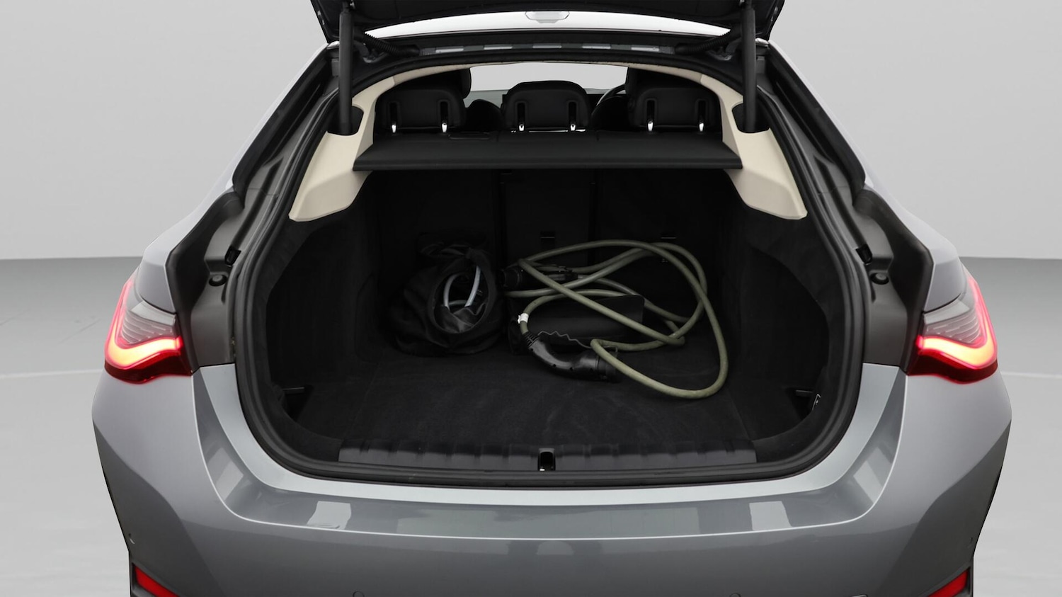 Used BMW i4 2022 for sale - 76247312: Photo 18