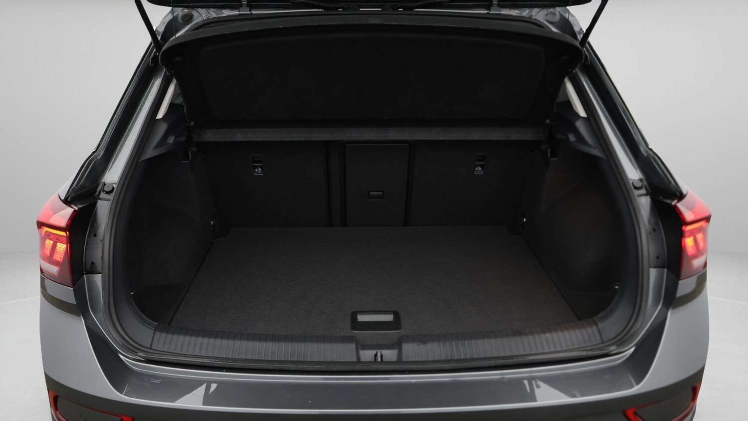 Used Volkswagen T-Roc 2023 for sale - 76388041: Photo 18