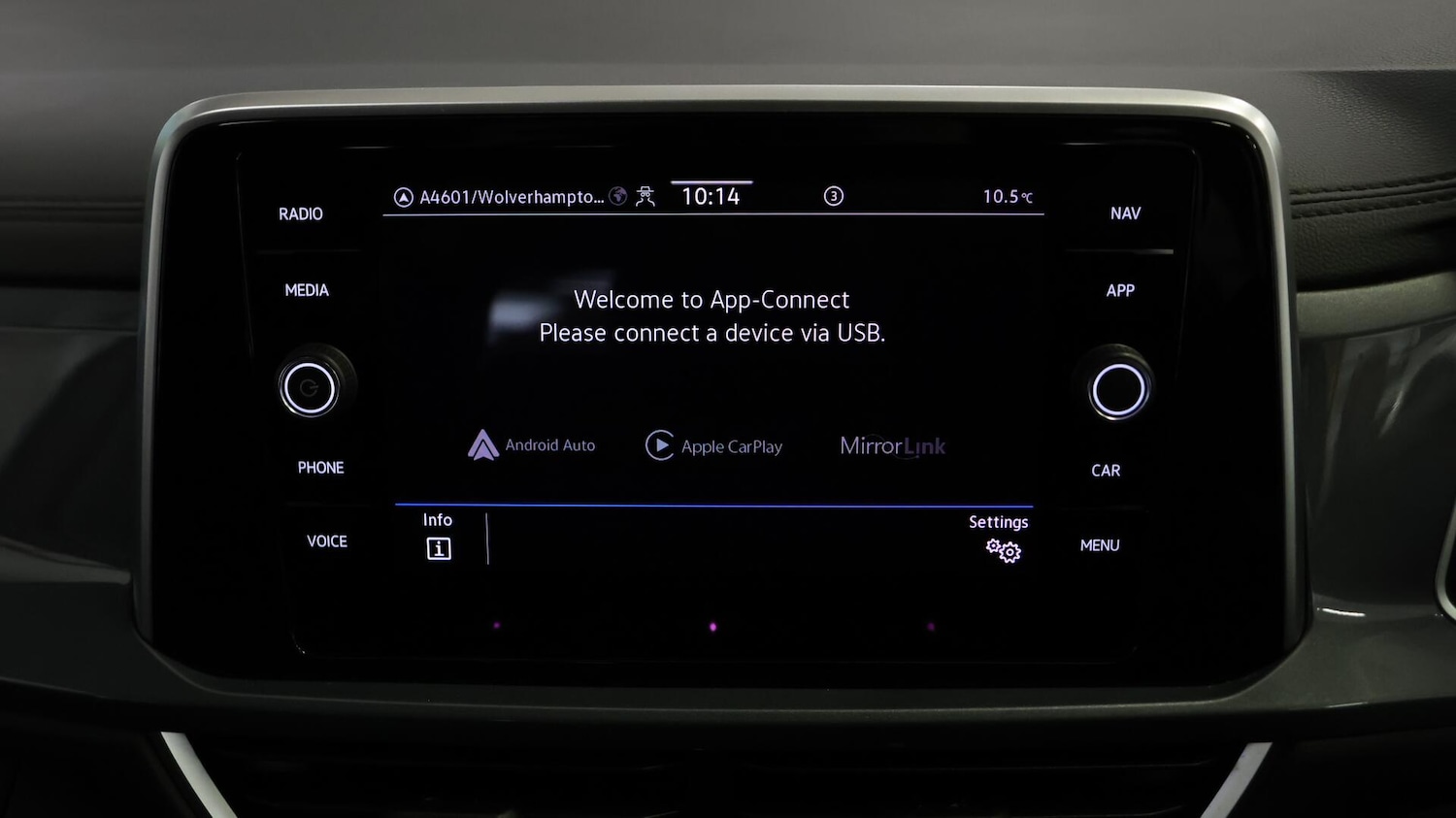 Used Volkswagen T-Roc 2023 for sale - 76388041: Photo 24