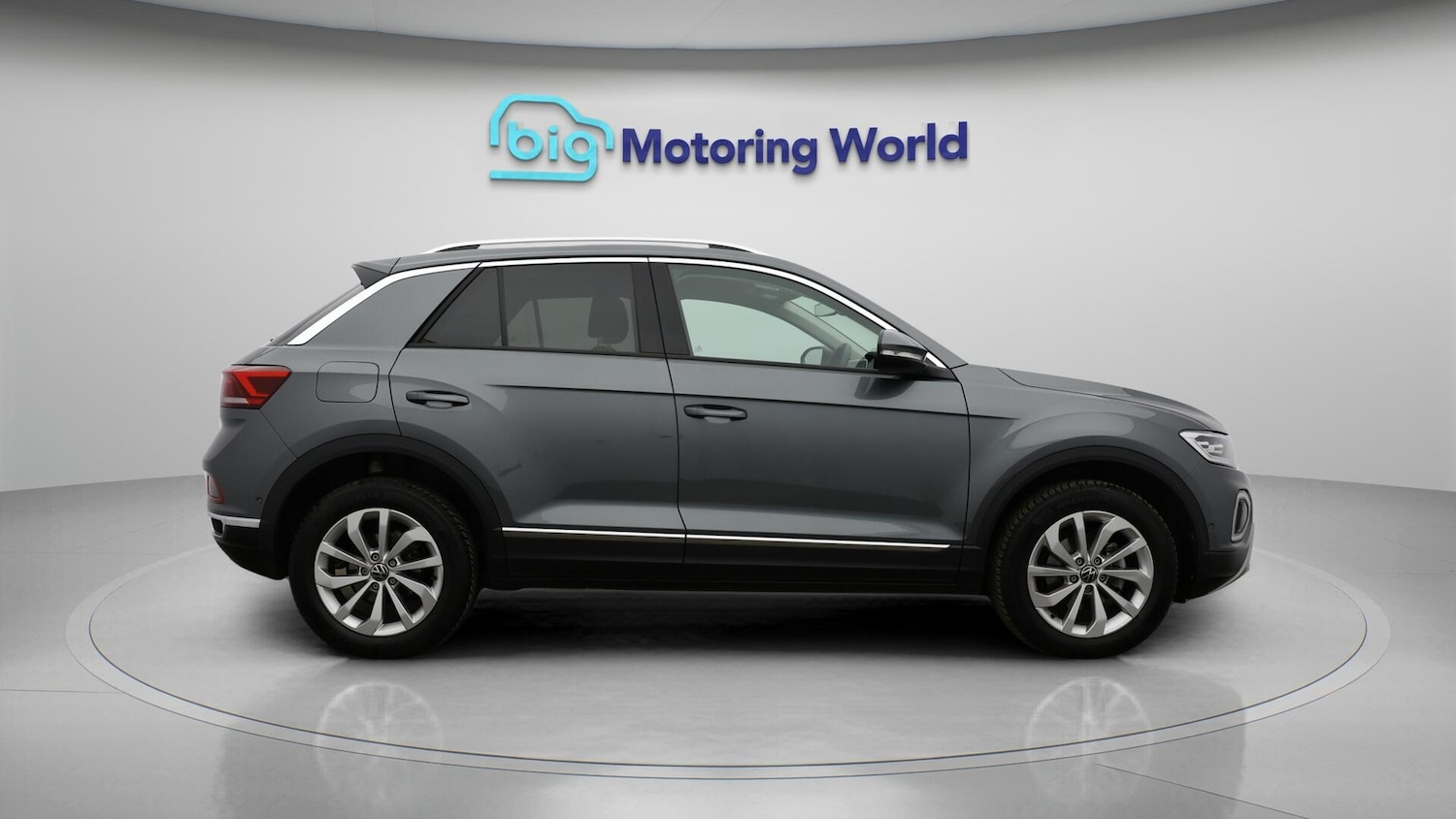 Used Volkswagen T-Roc 2023 for sale - 76388041: Photo 9