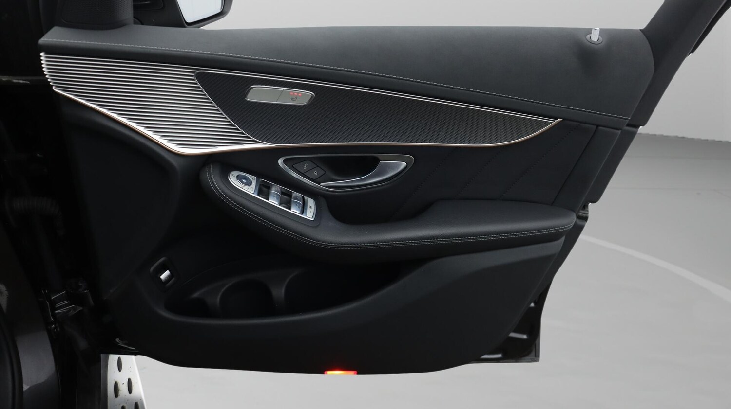 Used Mercedes-Benz EQC for sale - 76728887: Photo 16