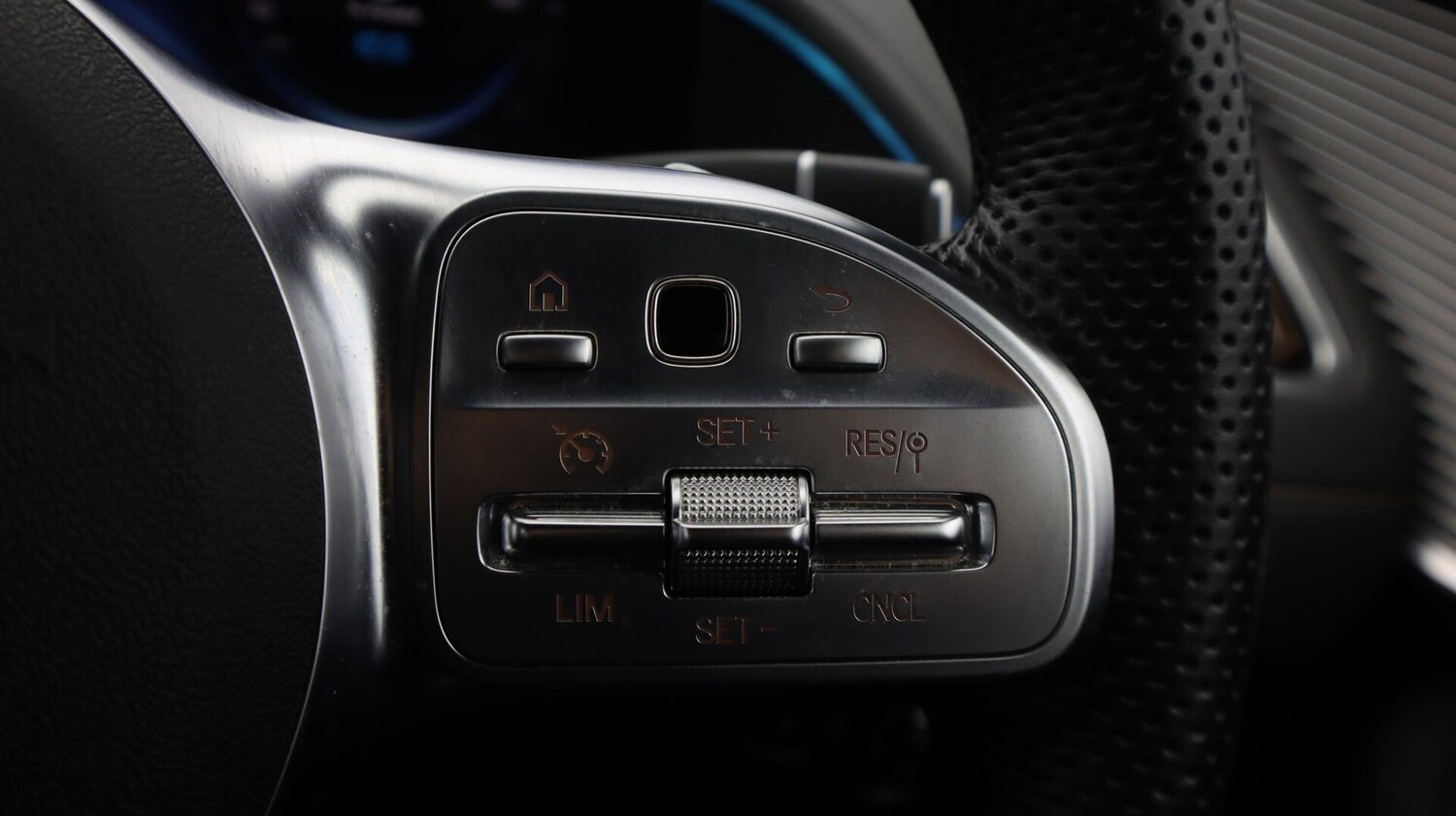 Used Mercedes-Benz EQC for sale - 76728887: Photo 25