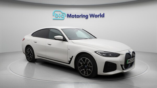 Used BMW i4 2023 for sale - 76240118: Photo 2
