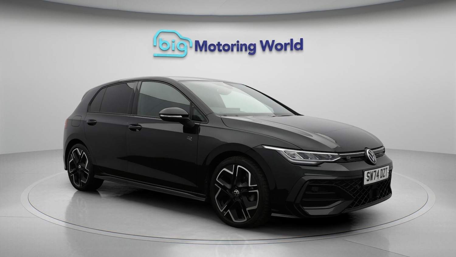 Used Volkswagen Golf 2024 for sale - 76562459: Photo 2