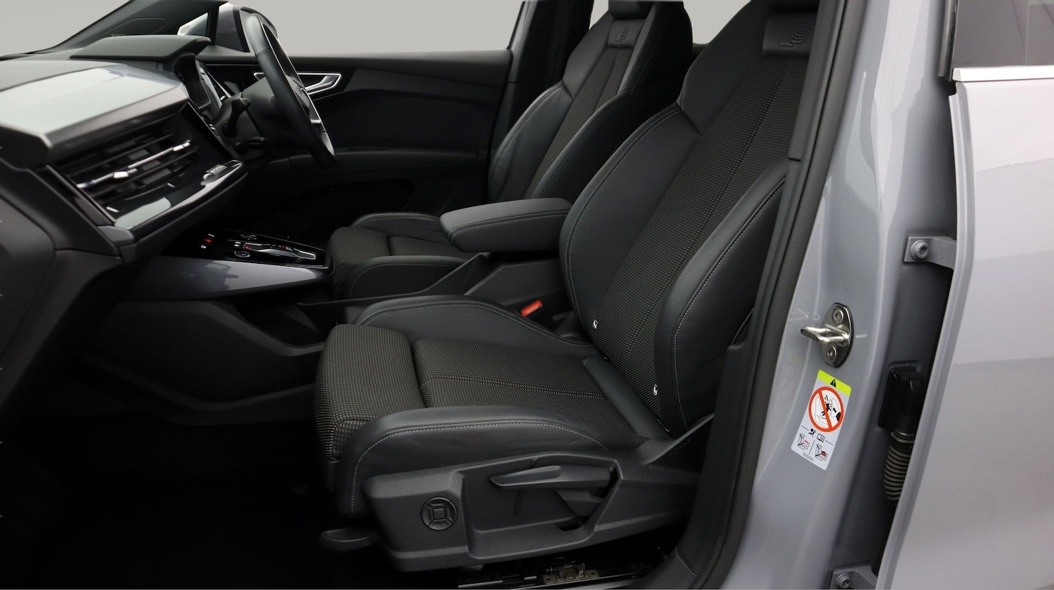 Used Audi Q4 e-tron 2023 for sale - 77797989: Photo 14