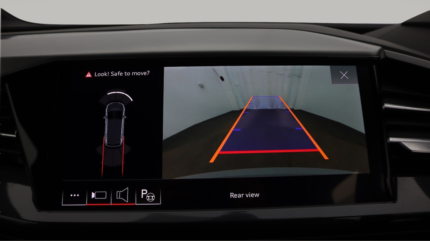 Used Audi Q4 e-tron 2023 for sale - 77797989: Photo 25