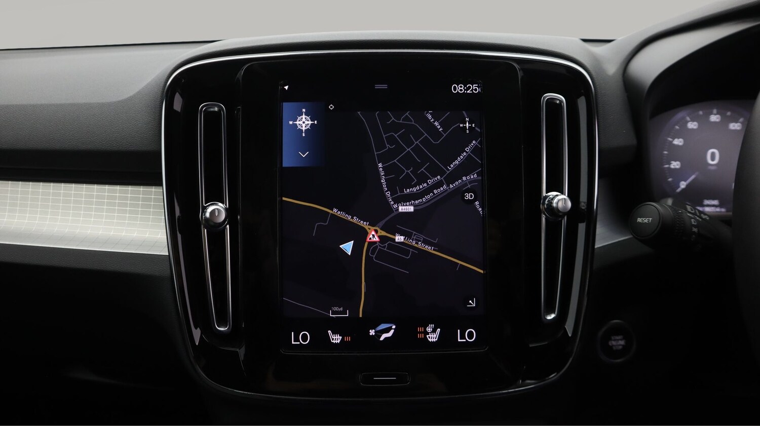 Used Volvo XC40 2023 for sale - 78178229: Photo 11