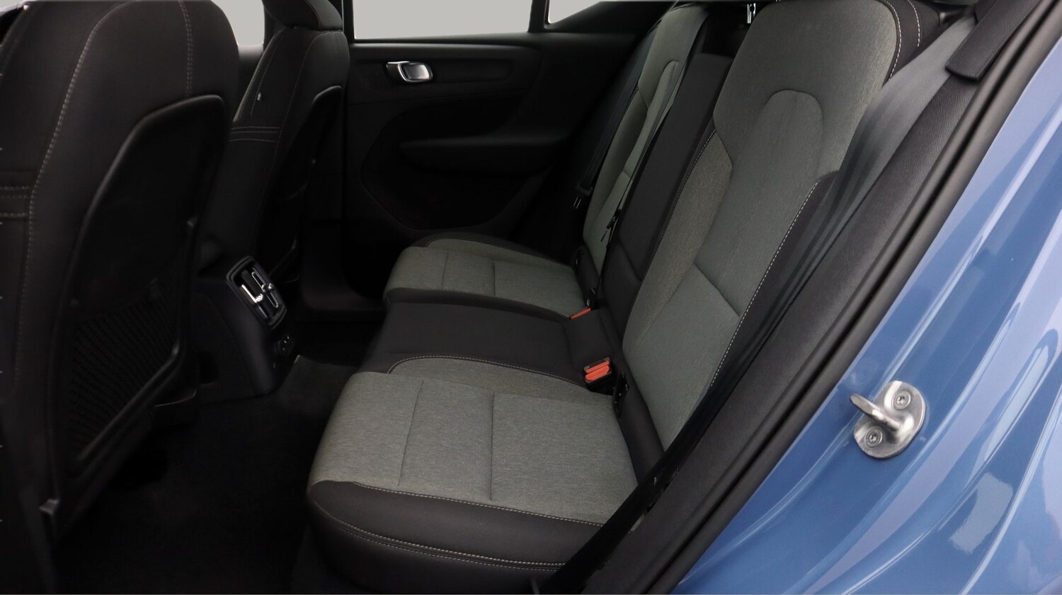 Used Volvo XC40 2023 for sale - 78178229: Photo 16