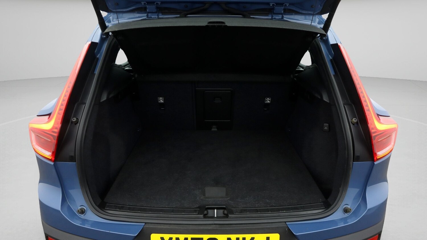 Used Volvo XC40 2023 for sale - 78178229: Photo 17