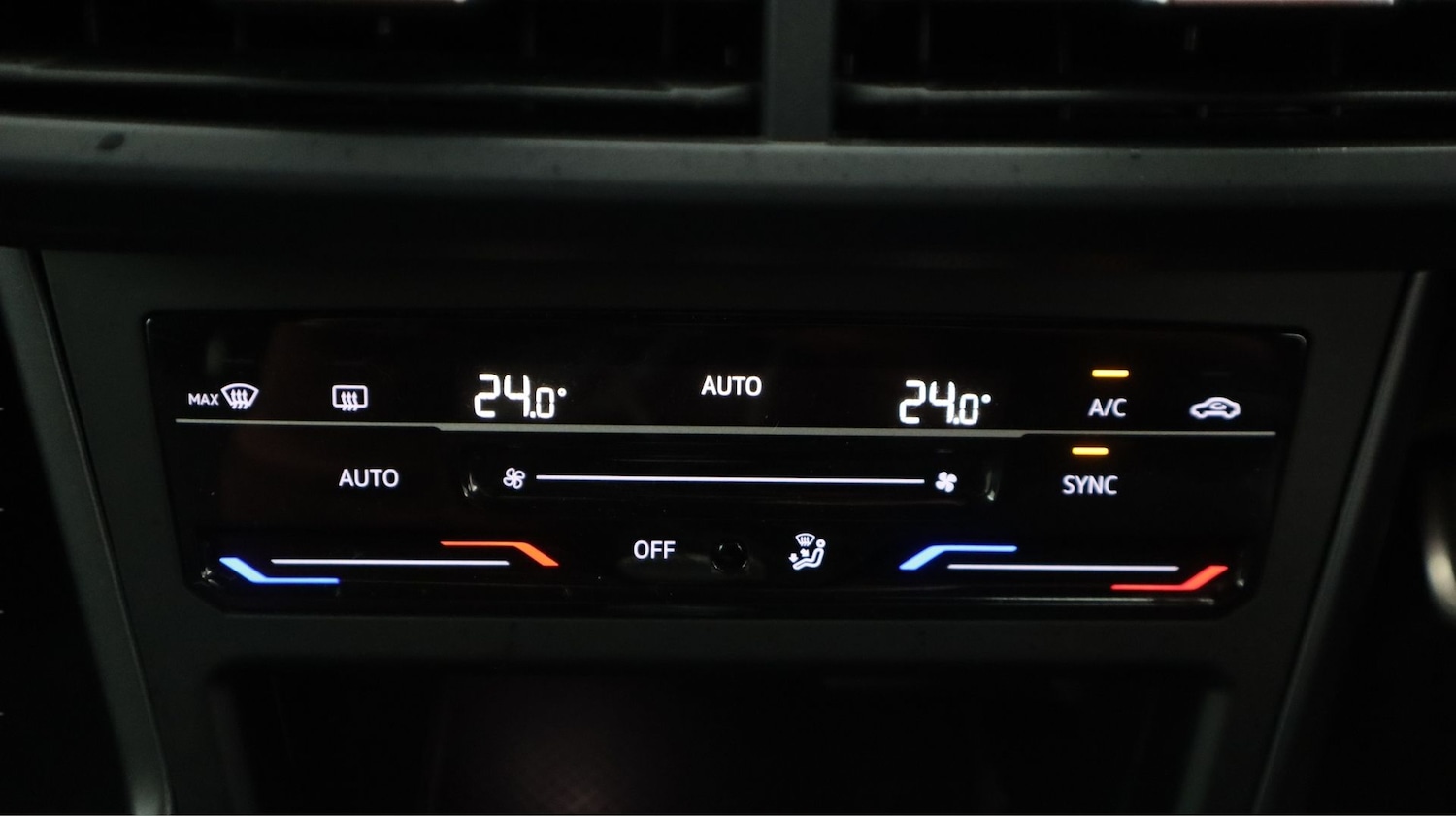 Used Volkswagen Polo 2024 for sale - 77617625: Photo 12