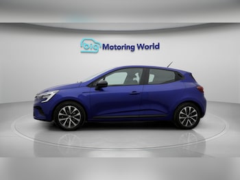 Used Renault Clio 2023 for sale - 79503845: Photo