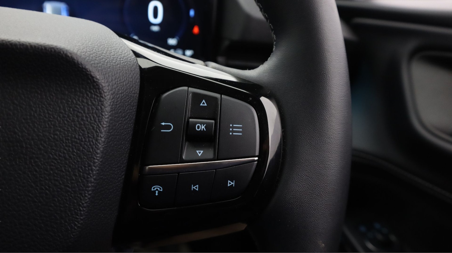 Used Ford Puma 2025 for sale - 78186360: Photo 24