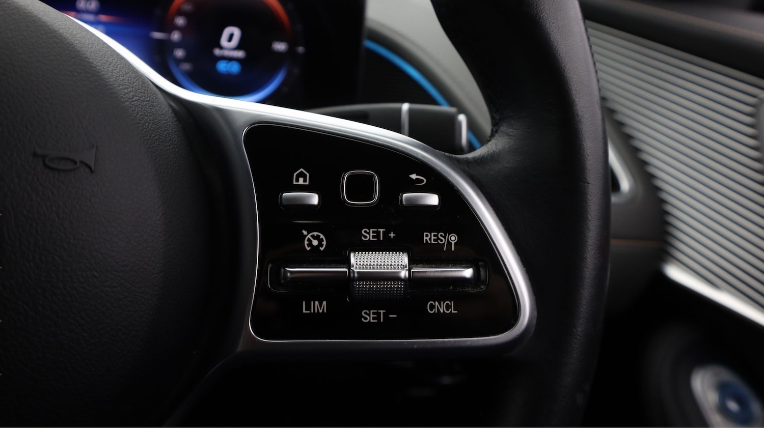 Used Mercedes-Benz EQC 2022 for sale - 77682670: Photo 22