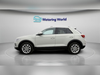 Used Volkswagen T-Roc 2024 for sale - 79088679: Photo