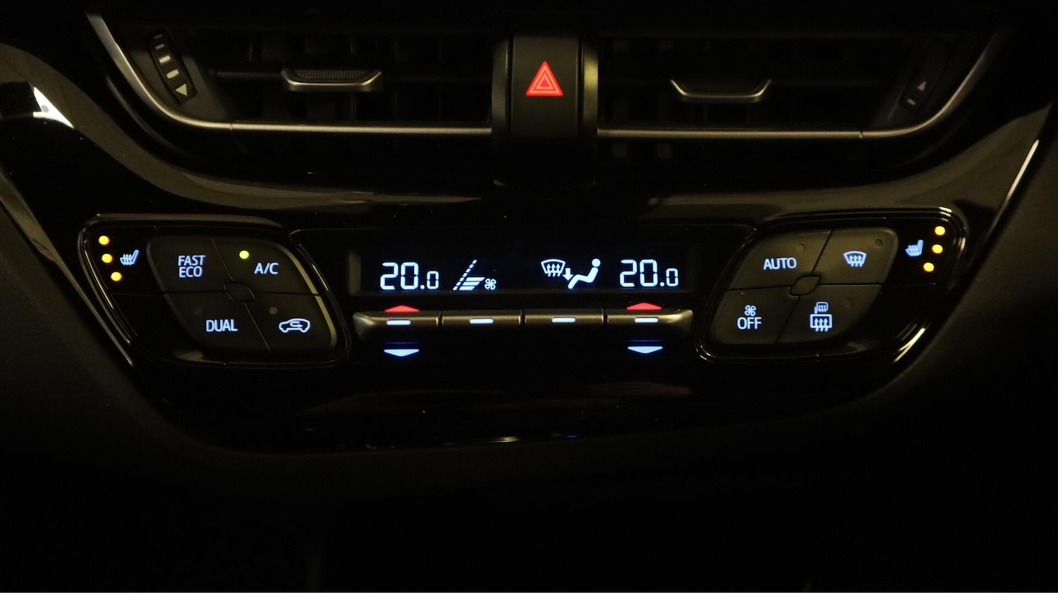 Used Toyota C-HR 2018 for sale - 76522535: Photo 13