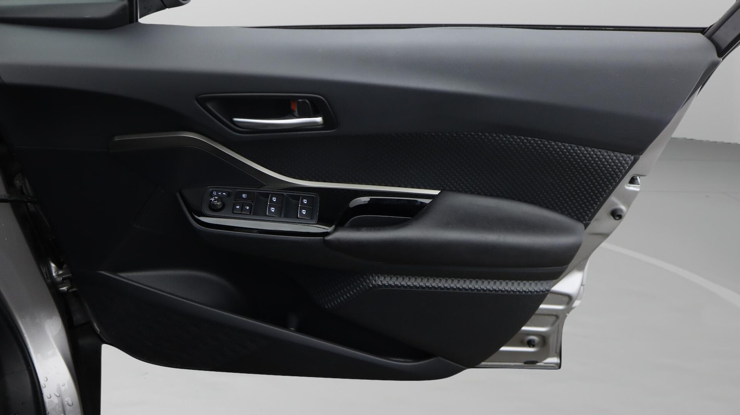 Used Toyota C-HR 2018 for sale - 76522535: Photo 16