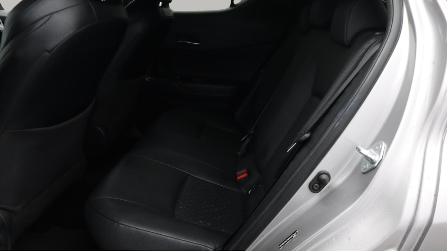 Used Toyota C-HR 2018 for sale - 76522535: Photo 17