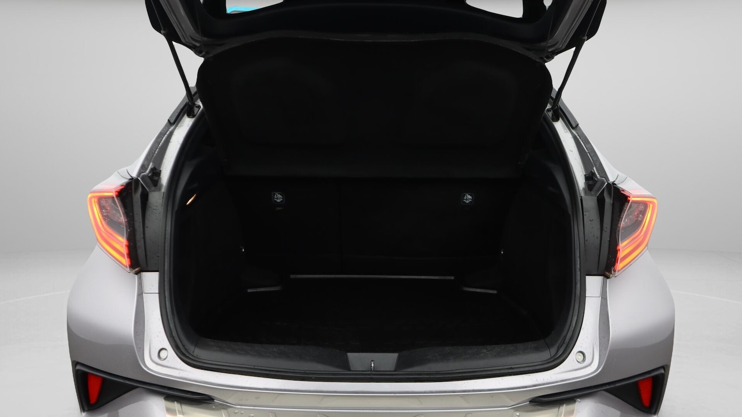 Used Toyota C-HR 2018 for sale - 76522535: Photo 18