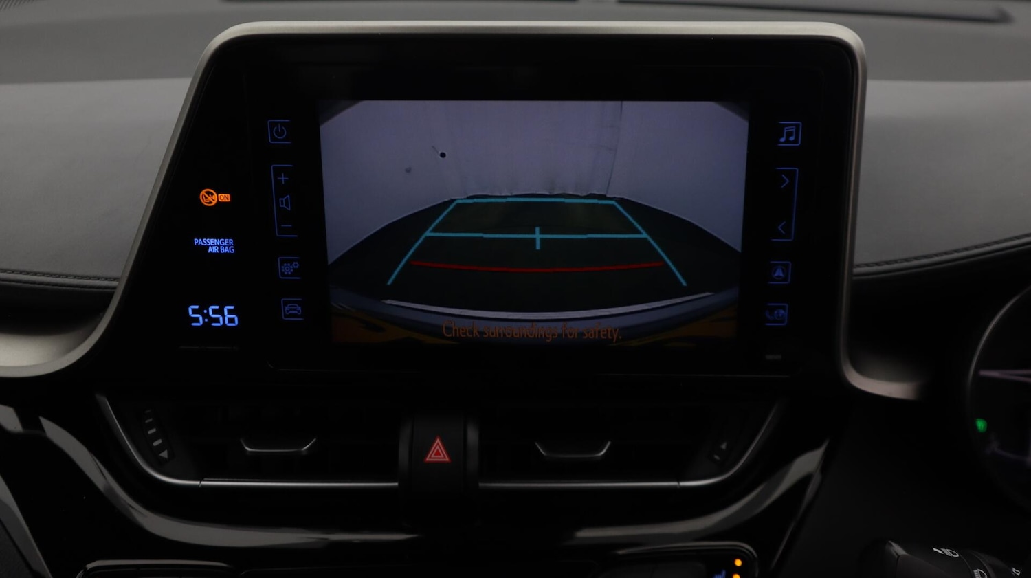 Used Toyota C-HR 2018 for sale - 76522535: Photo 25