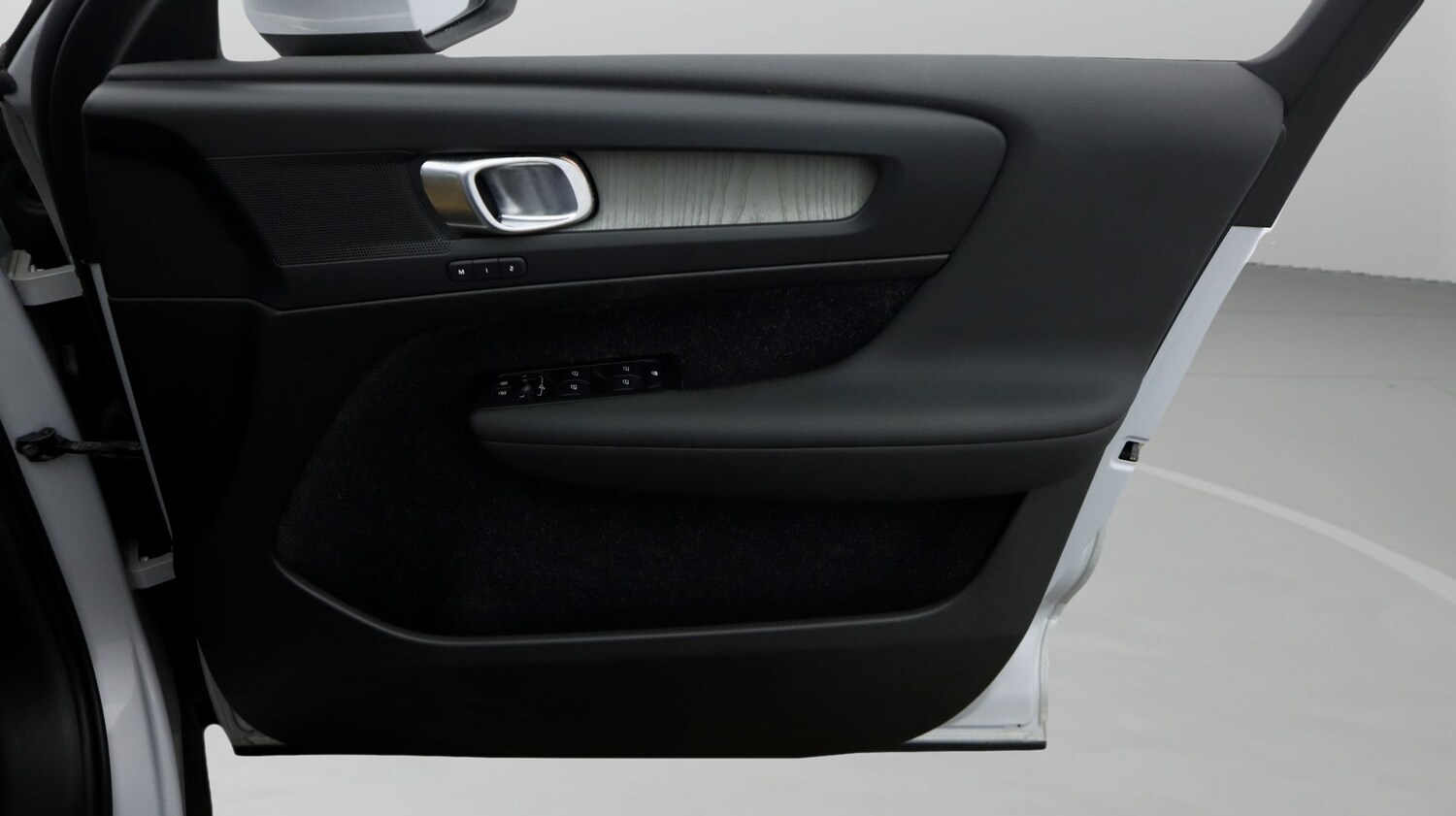 Used Volvo XC40 2021 for sale - 77845242: Photo 15