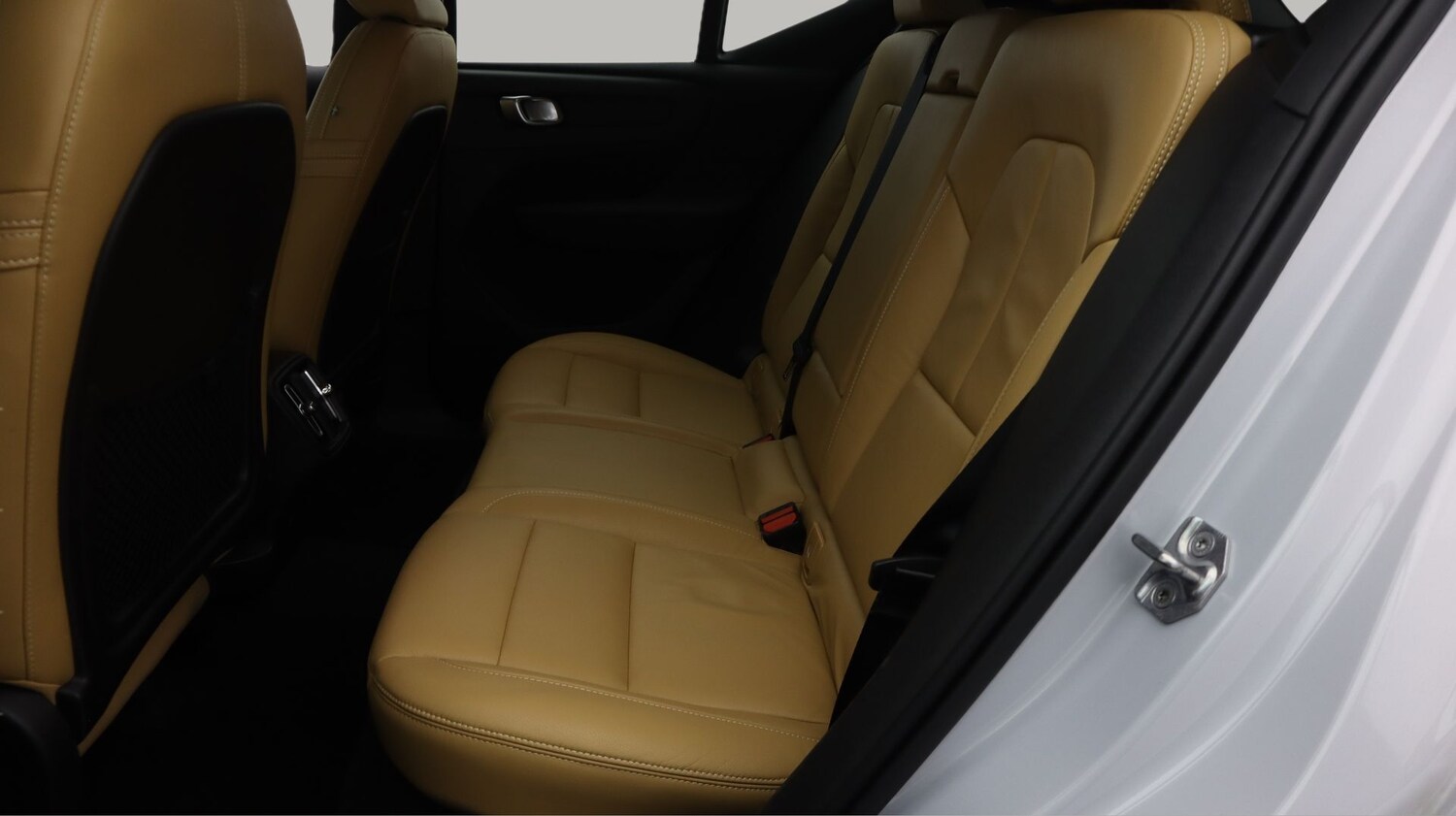 Used Volvo XC40 2021 for sale - 77845242: Photo 16