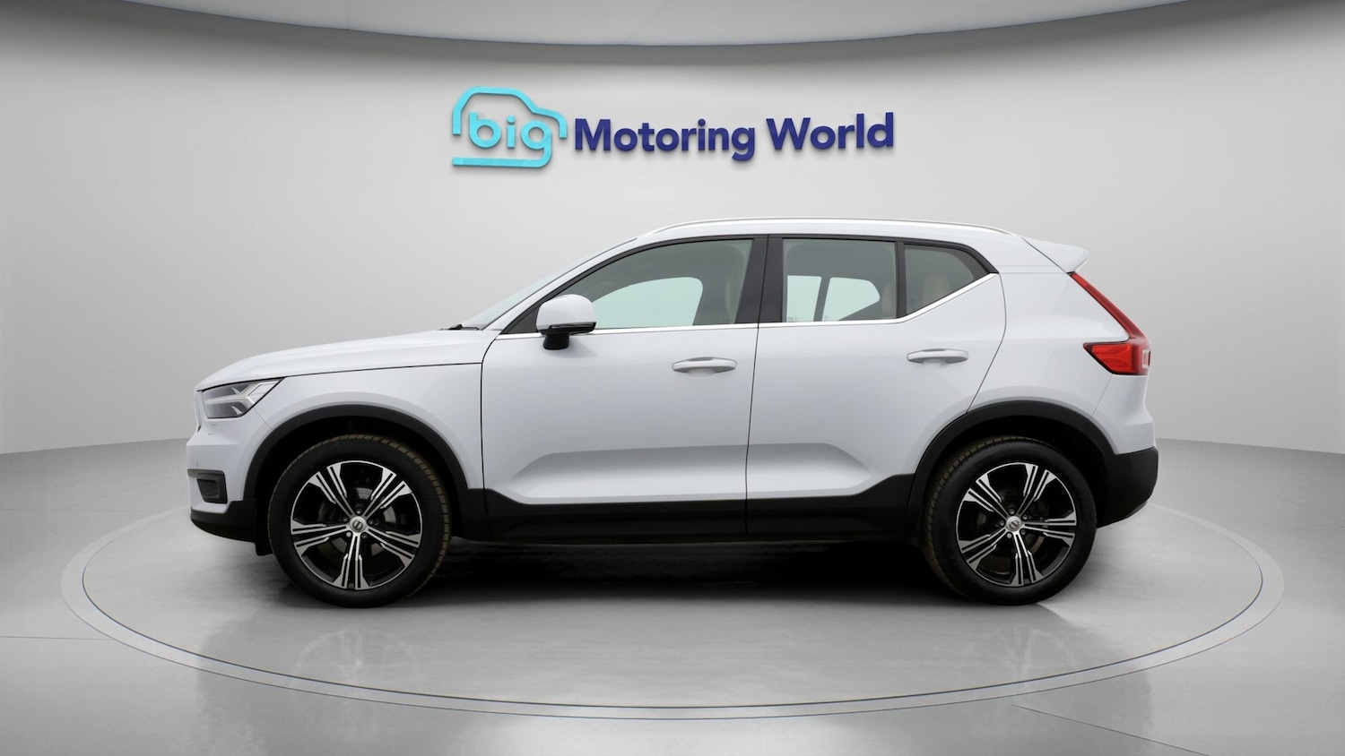 Used Volvo XC40 2021 for sale - 77845242: Photo 4