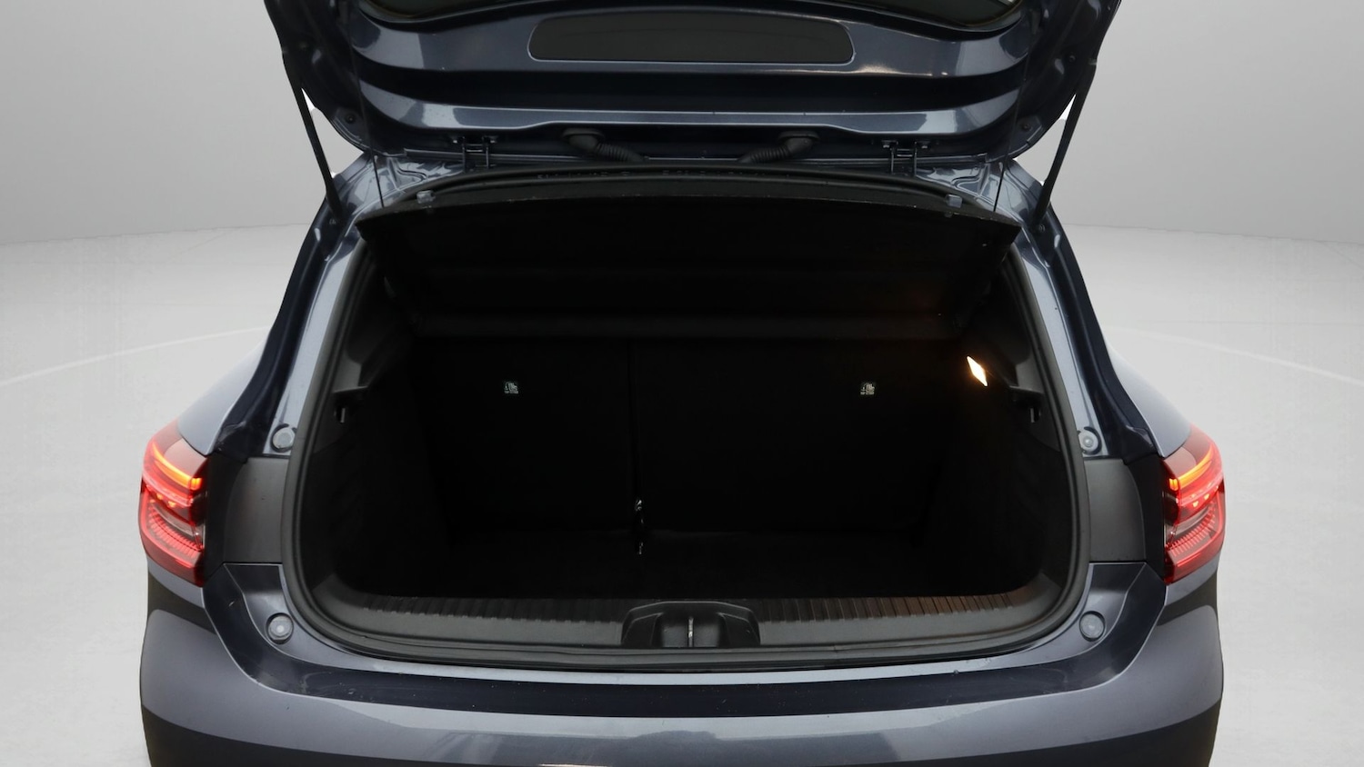 Used Renault Clio 2021 for sale - 77608142: Photo 17