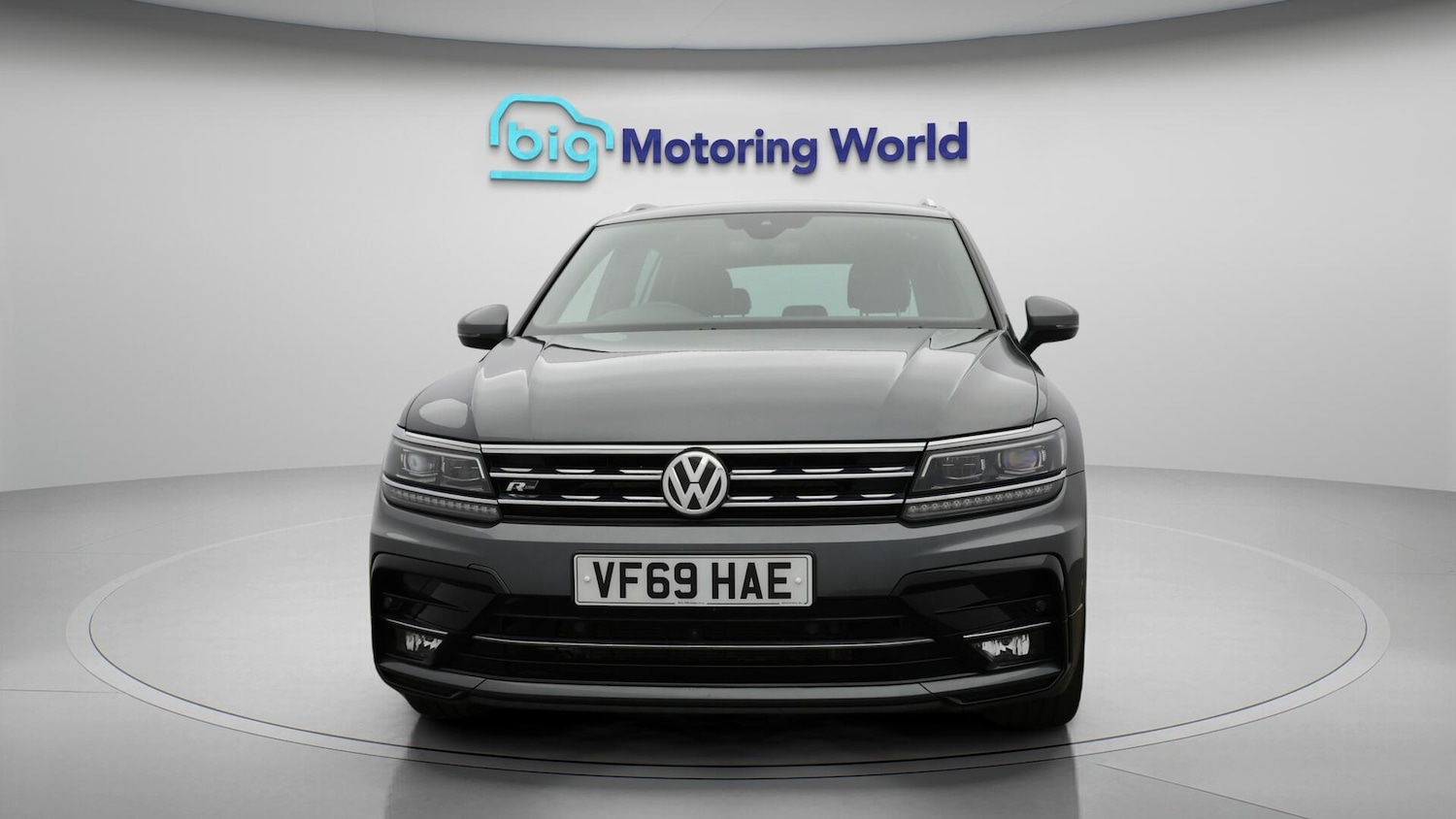 Used Volkswagen Tiguan 2019 for sale - 76484400: Photo 2