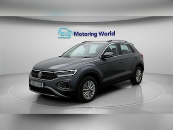 Used Volkswagen T-Roc 2023 for sale - 77077193: Photo
