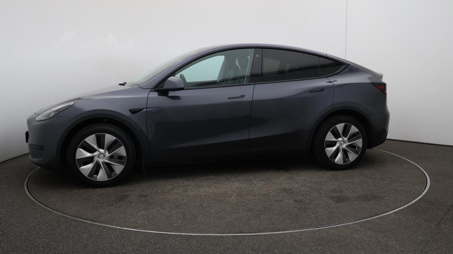 Used Tesla Model Y 2023 for sale - 76032340: Photo 65
