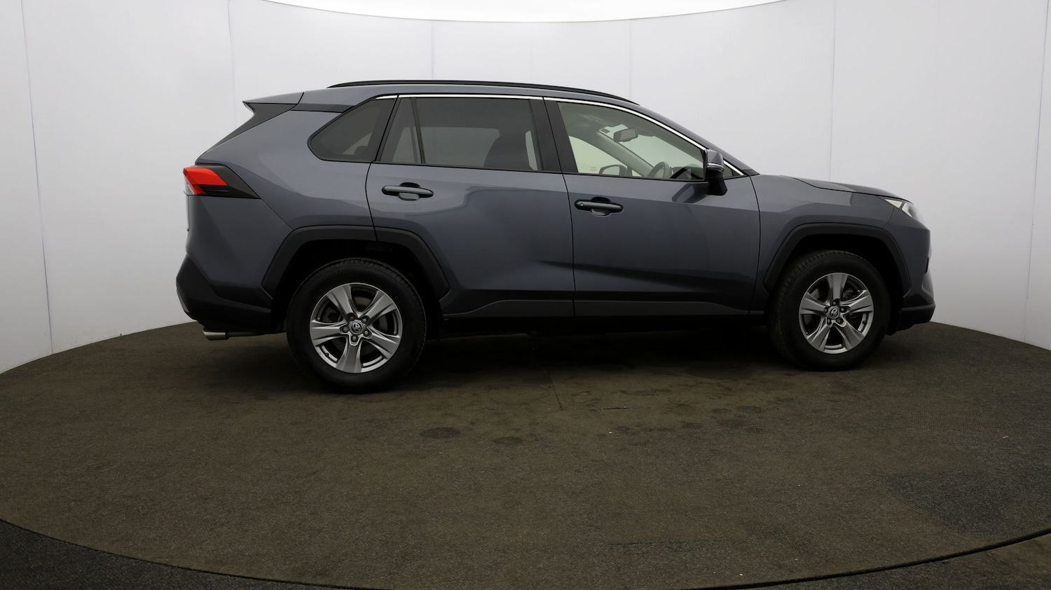 Used Toyota RAV4 2022 for sale - 76809872: Photo 48