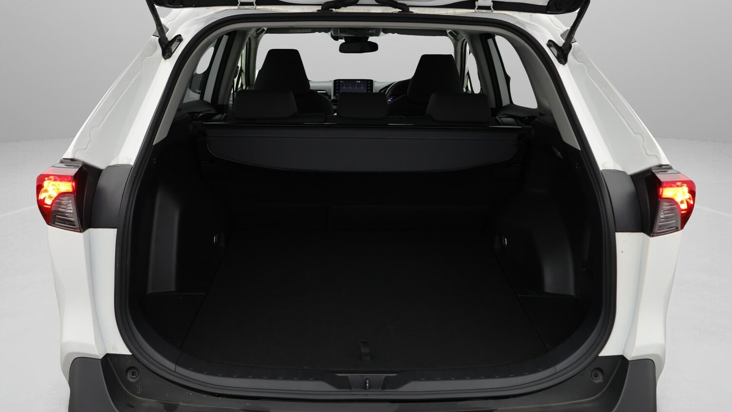 Used Toyota RAV4 2021 for sale - 76084219: Photo 18