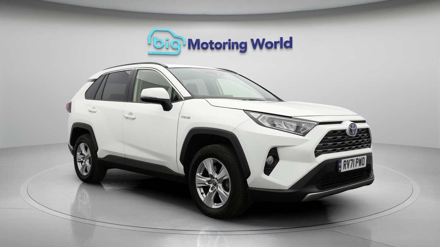 Used Toyota RAV4 2021 for sale - 76084219: Photo 2