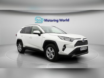 Used Toyota RAV4 2021 for sale - 76084219: Photo 2