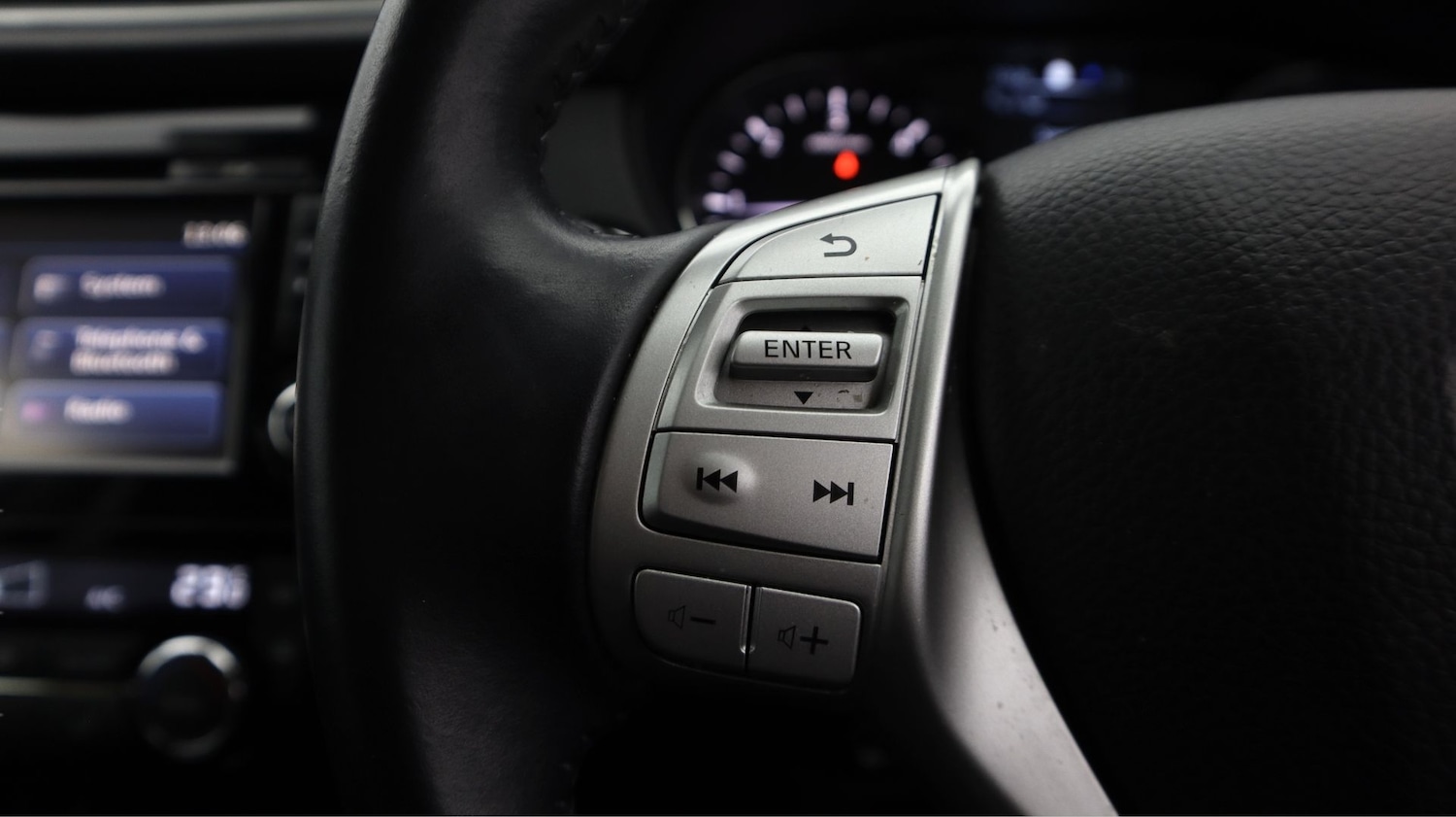 Used Nissan Qashqai 2017 for sale - 78028065: Photo 24