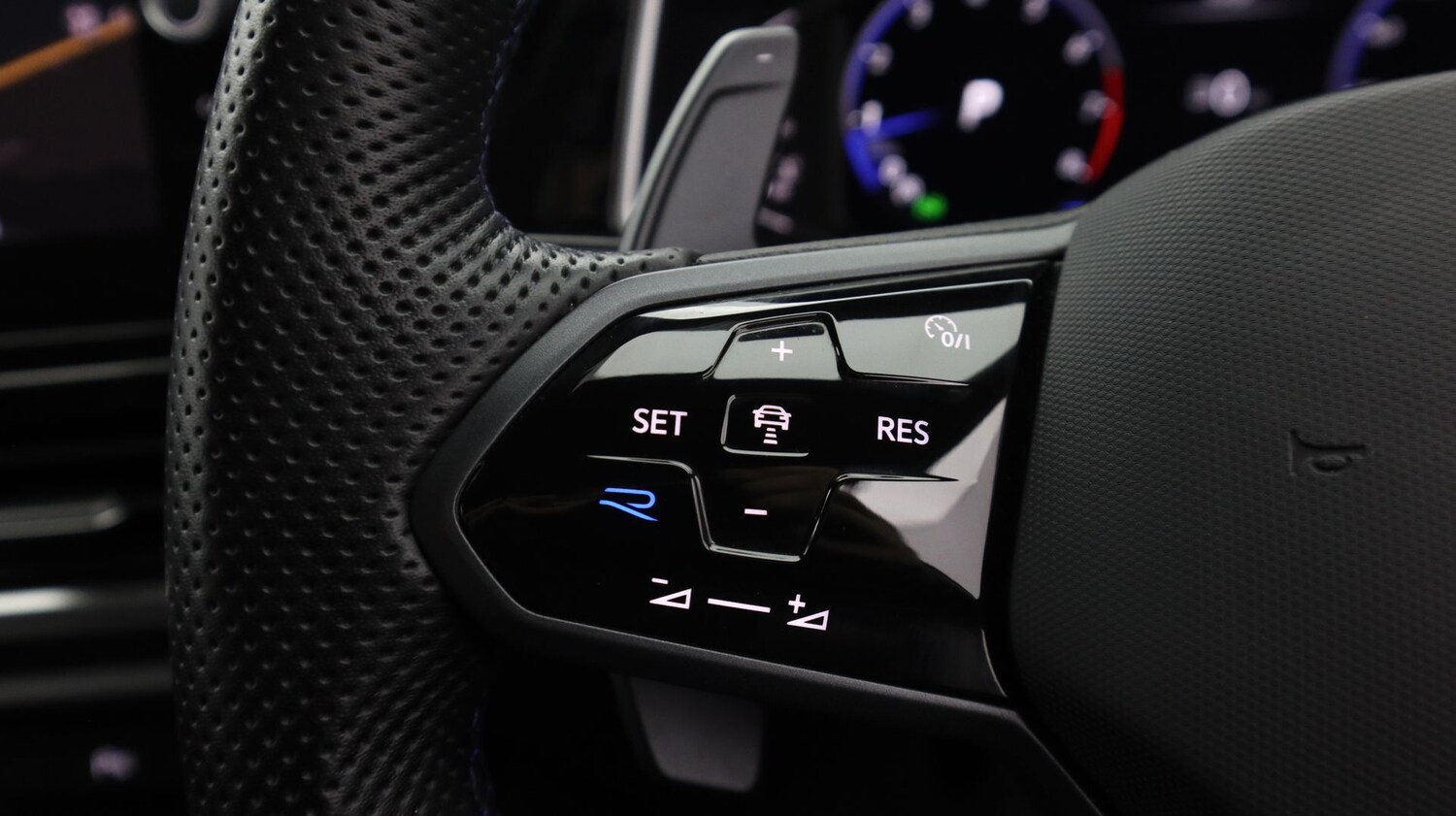 Used Volkswagen T-Roc 2022 for sale - 77610177: Photo 24