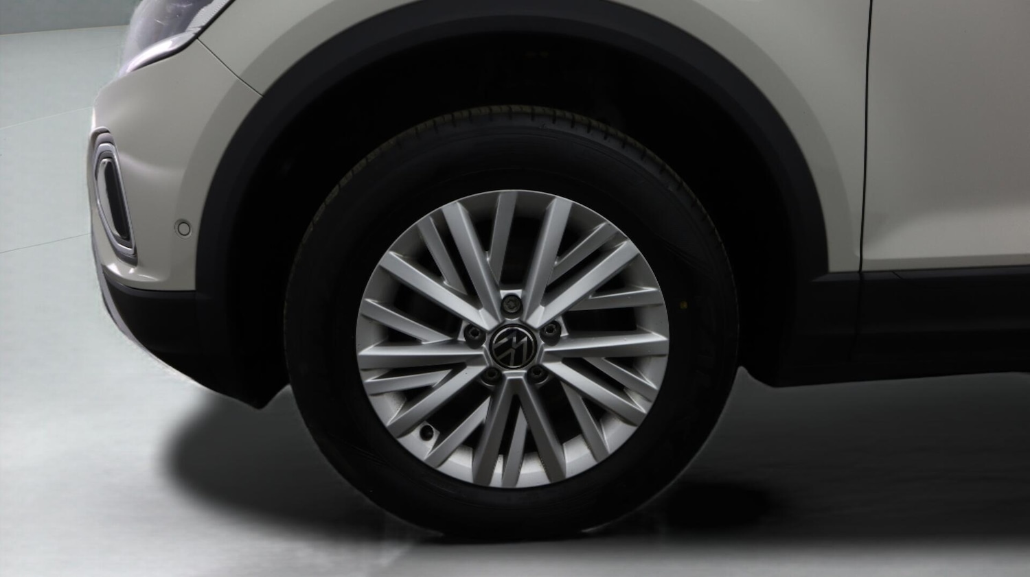 Used Volkswagen T-Roc 2023 for sale - 76743372: Photo 19