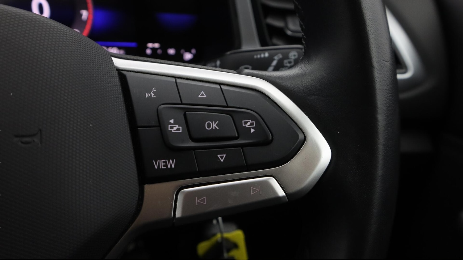 Used Volkswagen T-Roc 2023 for sale - 76743372: Photo 23