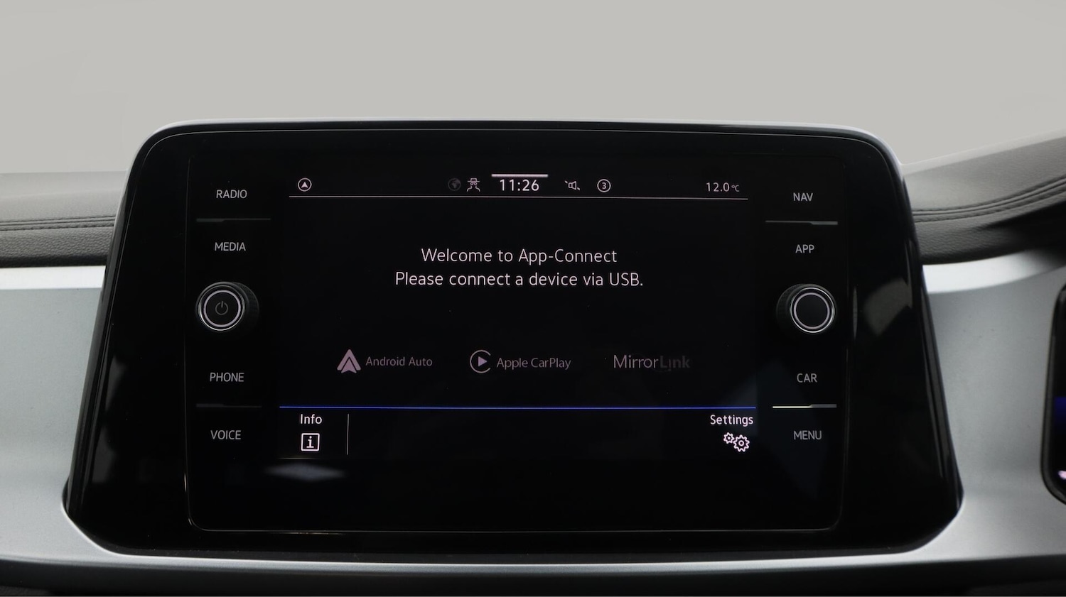 Used Volkswagen T-Roc 2023 for sale - 76743372: Photo 24