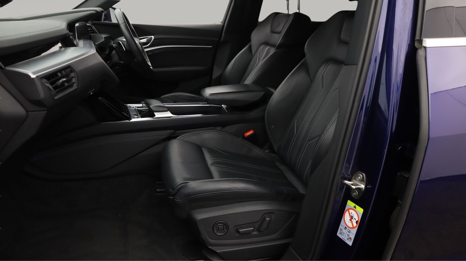 Used Audi e-tron 2021 for sale - 77538713: Photo 14