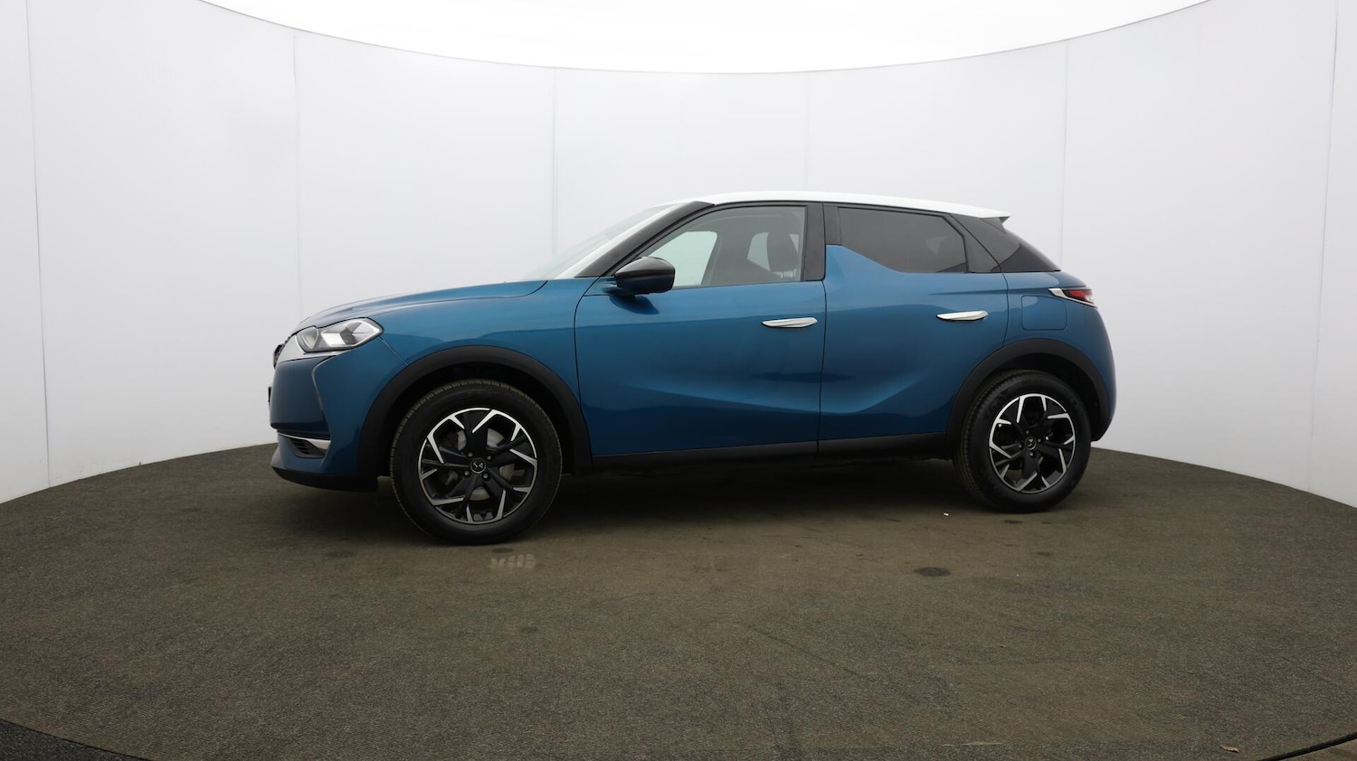 Used DS Automobiles DS 3 Crossback 2019 for sale - 76597497: Photo 14